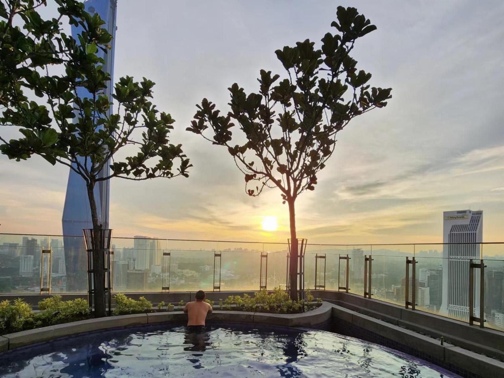 Skyline View In Bukit Bintang The Robertson 42F Apartment Kuala Lumpur Exterior photo