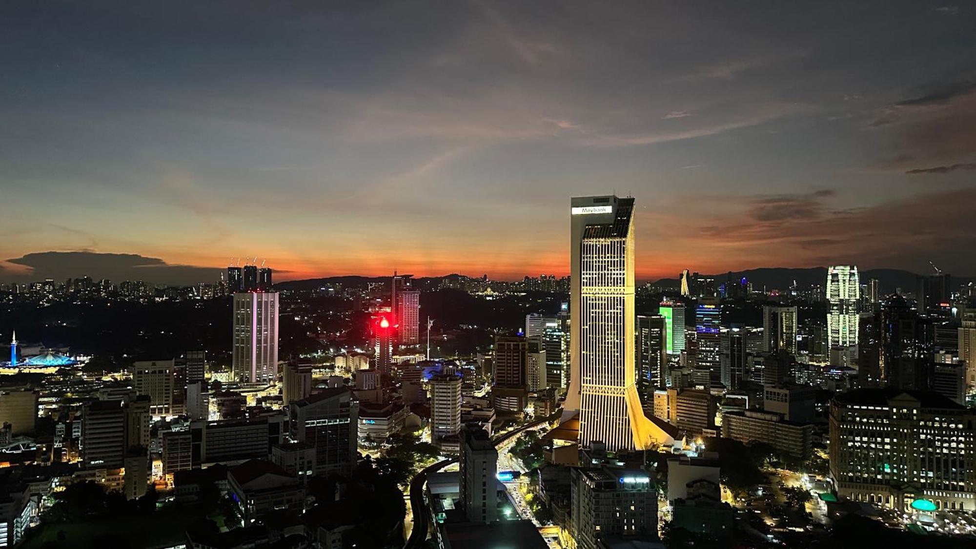 Skyline View In Bukit Bintang The Robertson 42F Apartment Kuala Lumpur Exterior photo