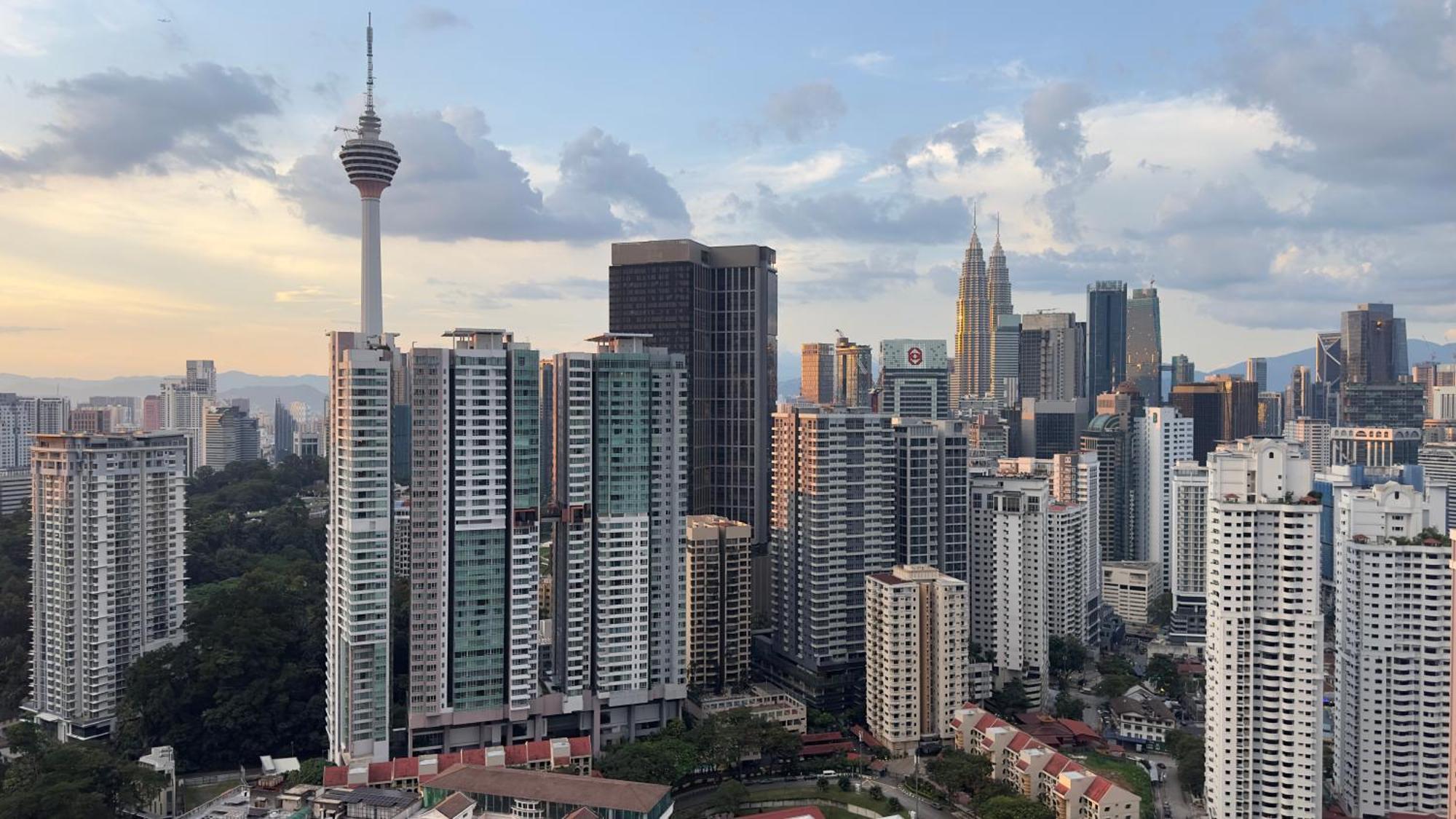 Skyline View In Bukit Bintang The Robertson 42F Apartment Kuala Lumpur Exterior photo